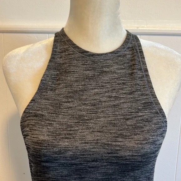 Lululemon athletica tank top - Picture 3 of 8